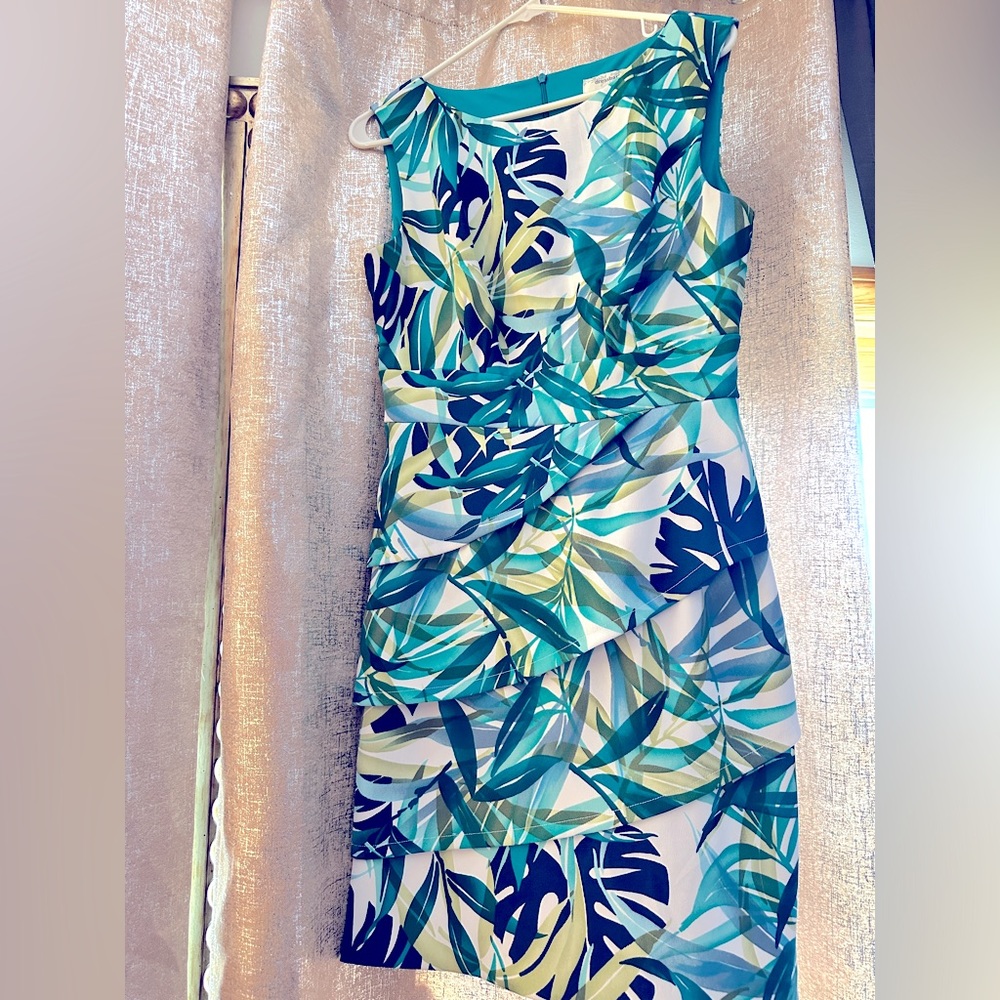 Beautiful any occasion dress!